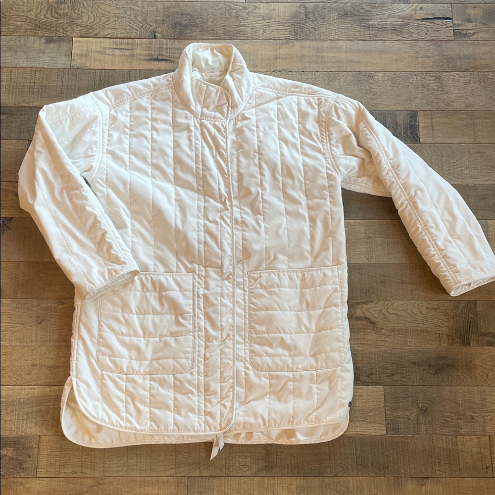 CALIA by Carrie Underwood White Quilted Lightweight Jacket